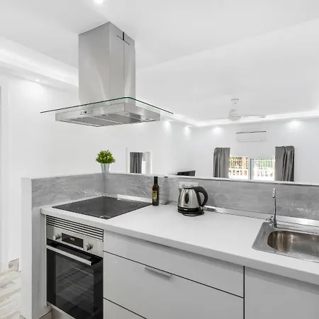 74 Parque Santiago 2 Sea Front Apartment Playa de las Américas